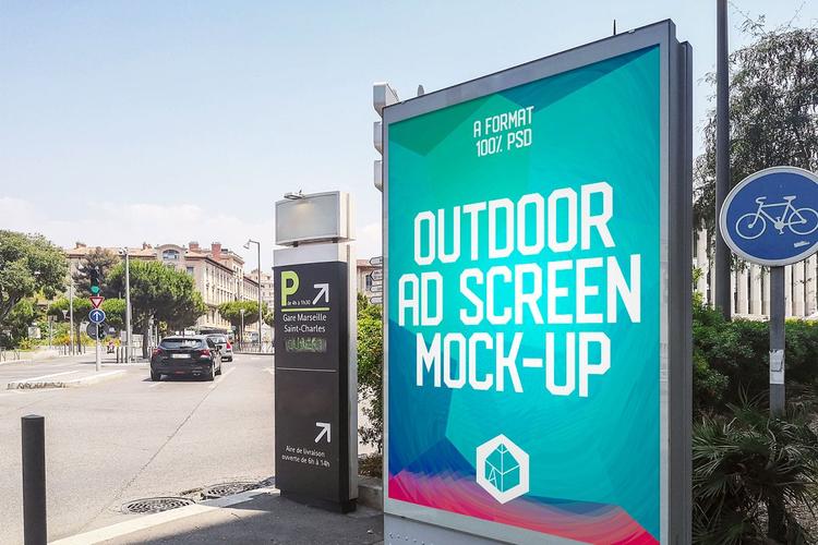 户外海报广告屏幕/广告牌样机设计模板 outdoor ad screen mockups 11